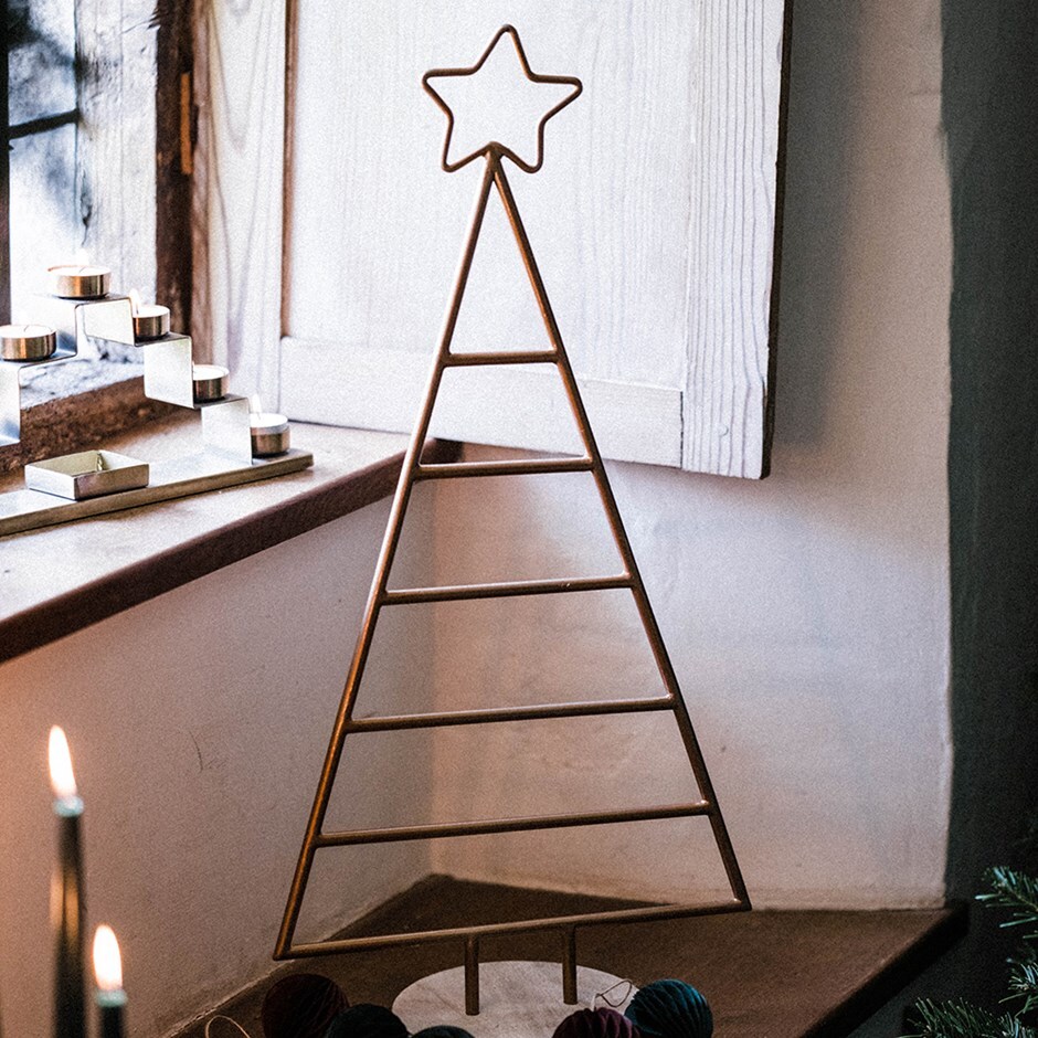 Copper Christmas tree with star 