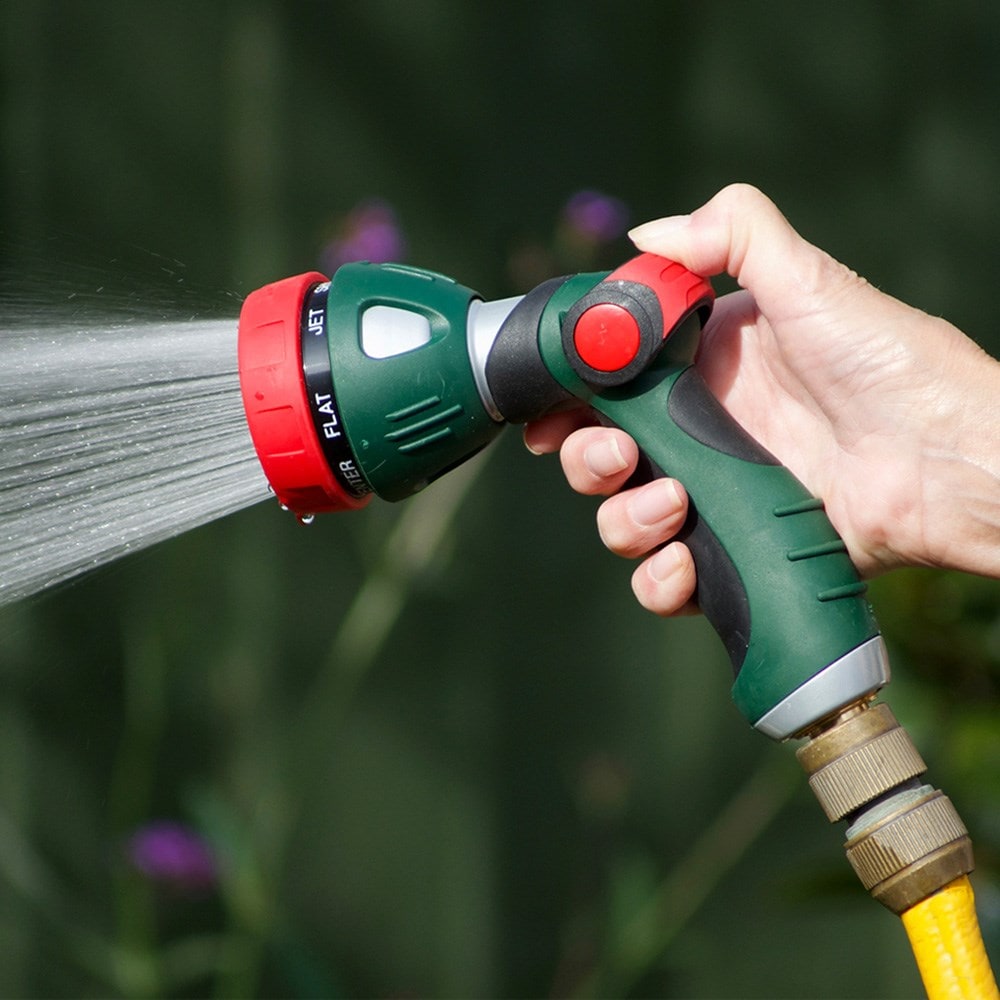 Multi function hose gun