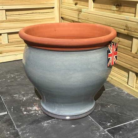 Grey small bellied planter