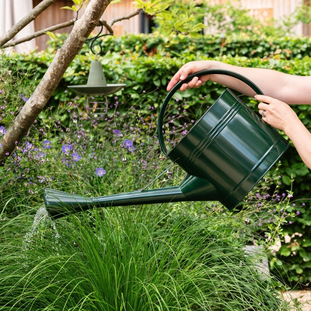Waterfall watering can - British racing green