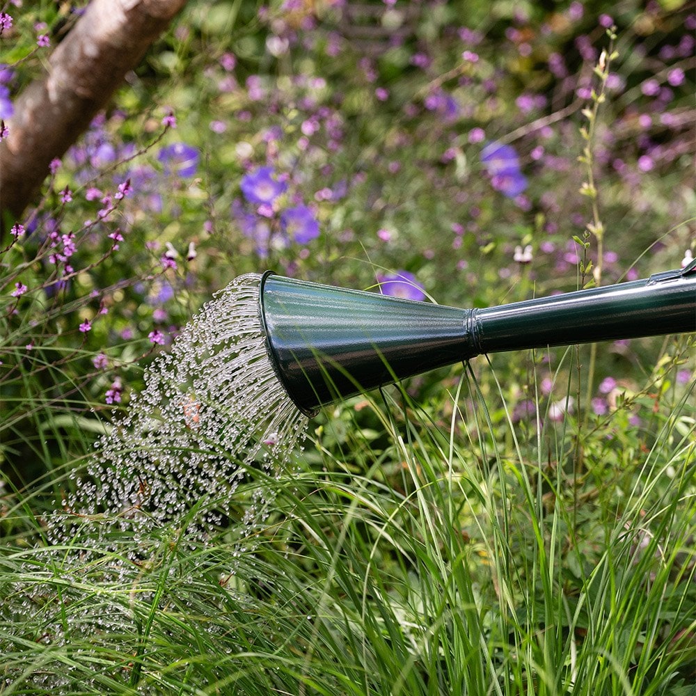 Waterfall watering can - British racing green