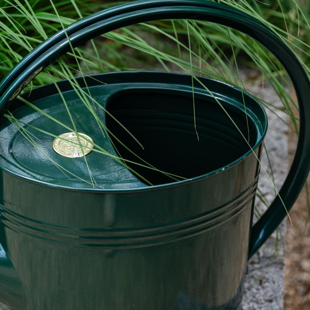 Waterfall watering can - British racing green