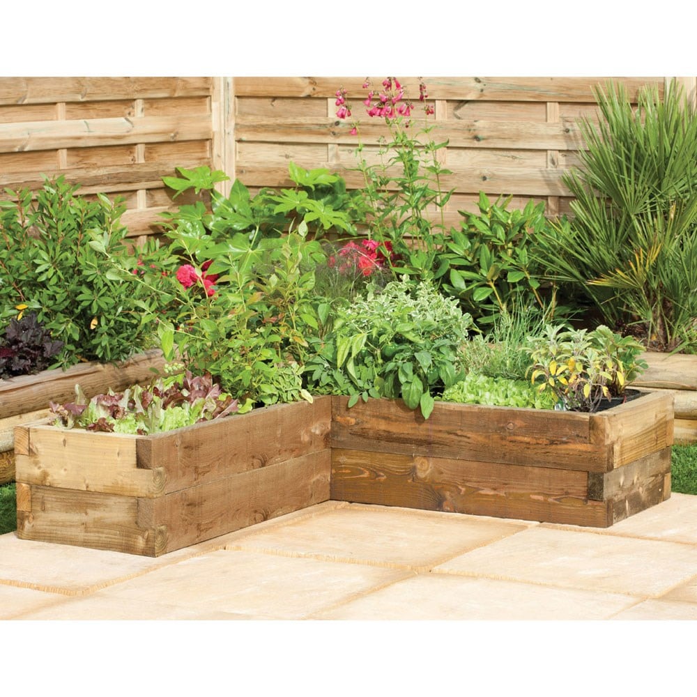 Caledonian corner raised bed 