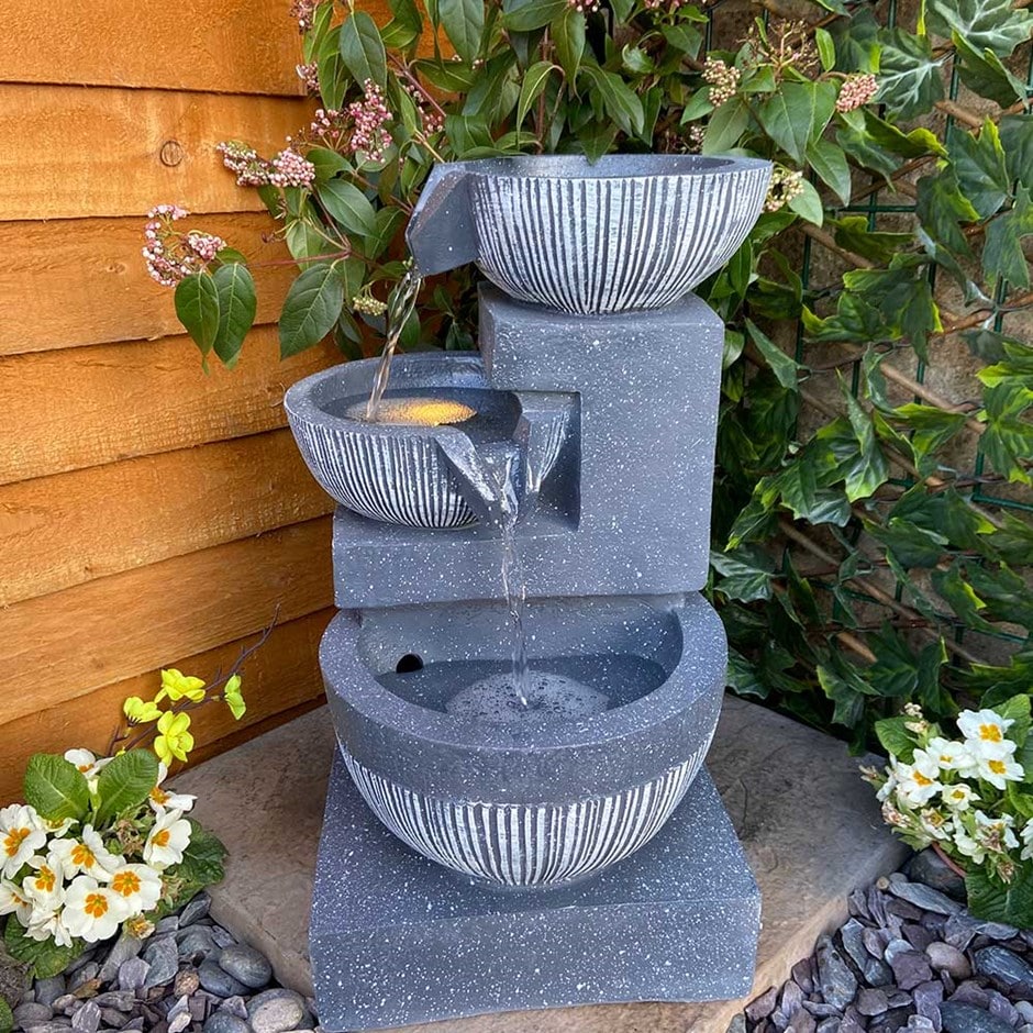 Three bowl pour water feature