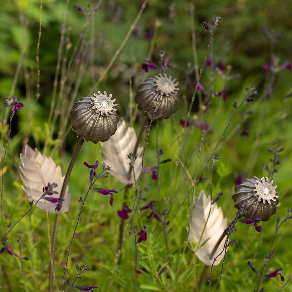Poppy seed head stake - large seed head