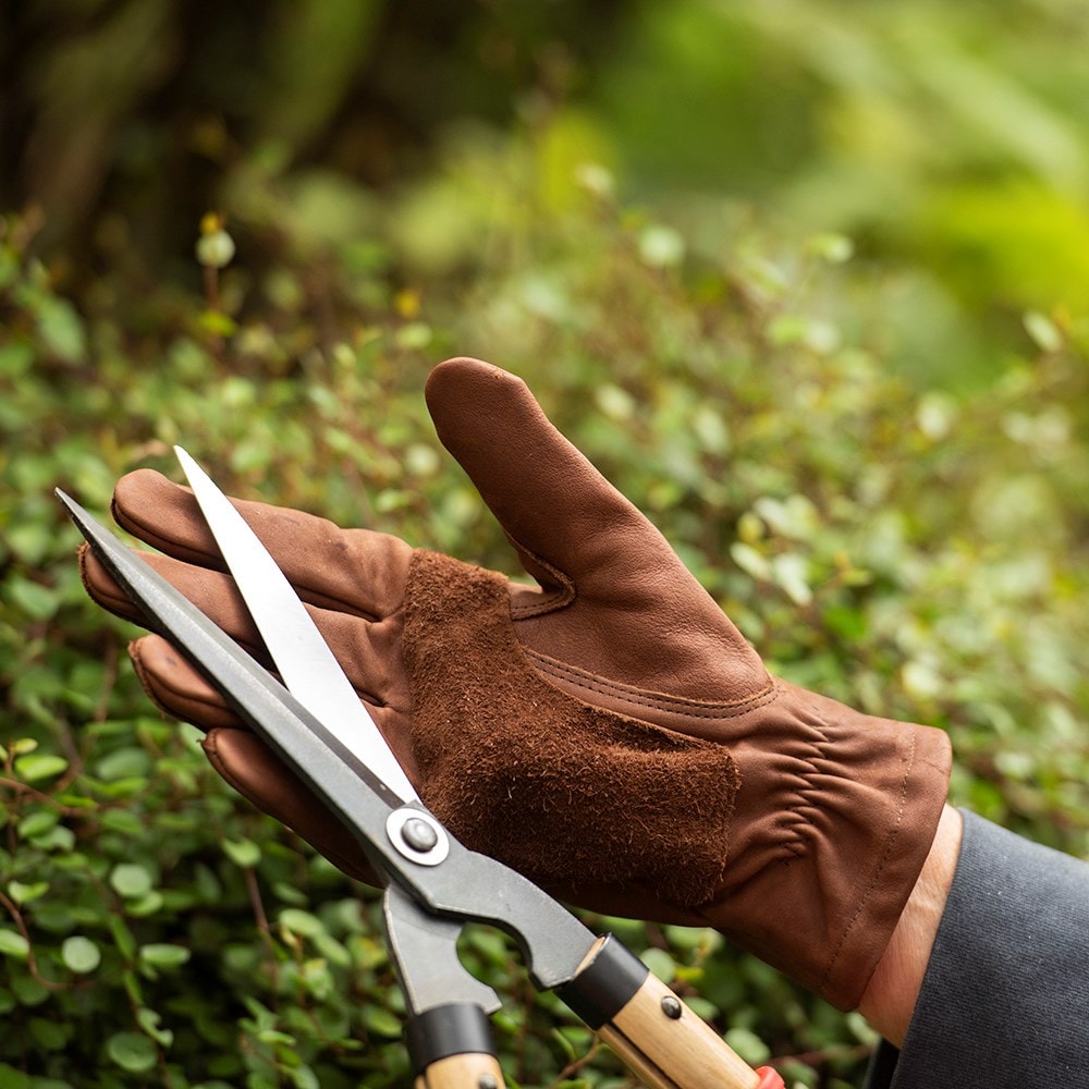 Leather gardening gloves - brown