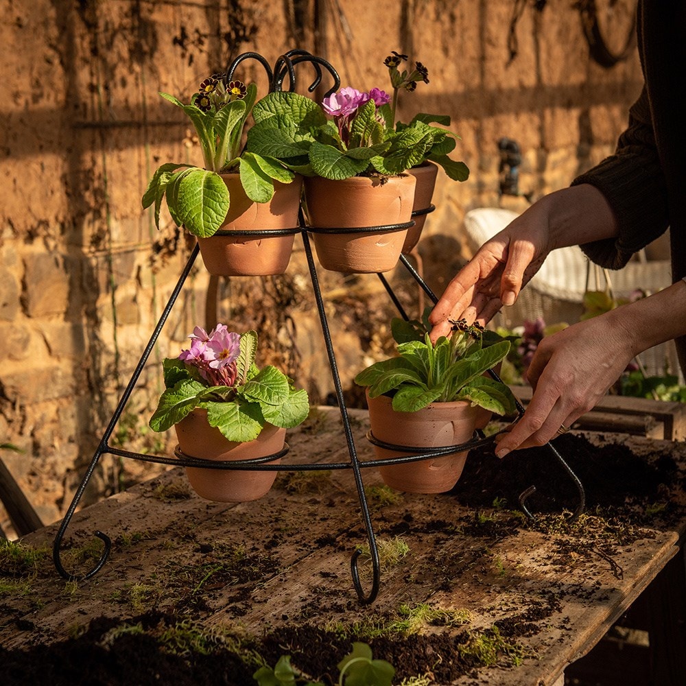 Plant pot stand deals outdoor