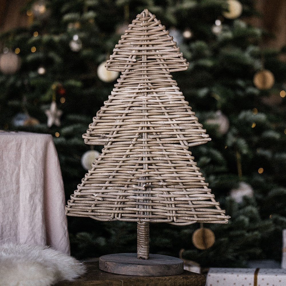 Rattan tabletop tree