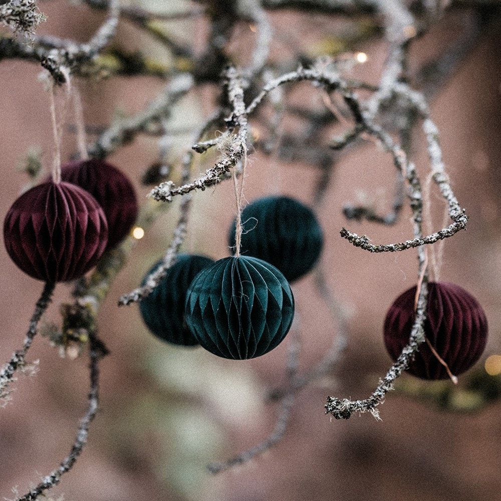 Green and burgundy honeycomb paper decorations - set of 6