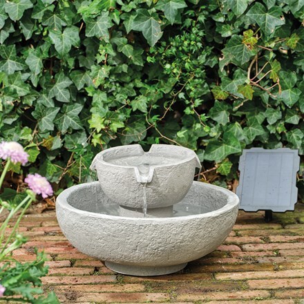 Solar dual bowl water feature