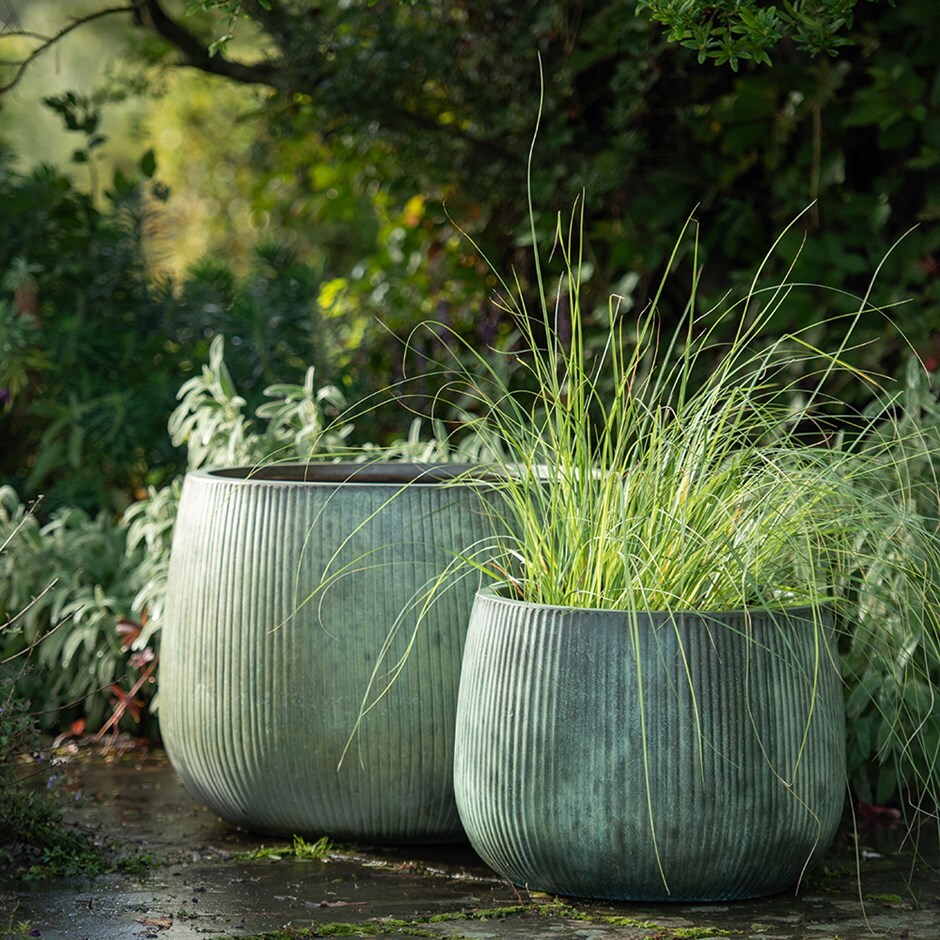 Ripple bowl planter - verdigris