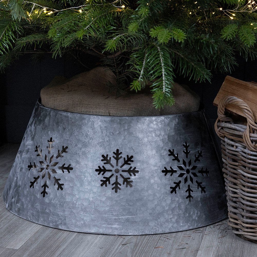 Embossed snowflake tree skirt