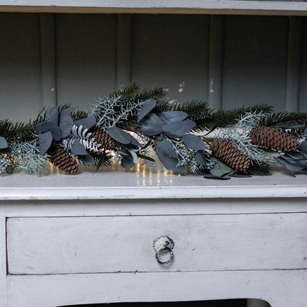 Eucalyptus & pinecone garland