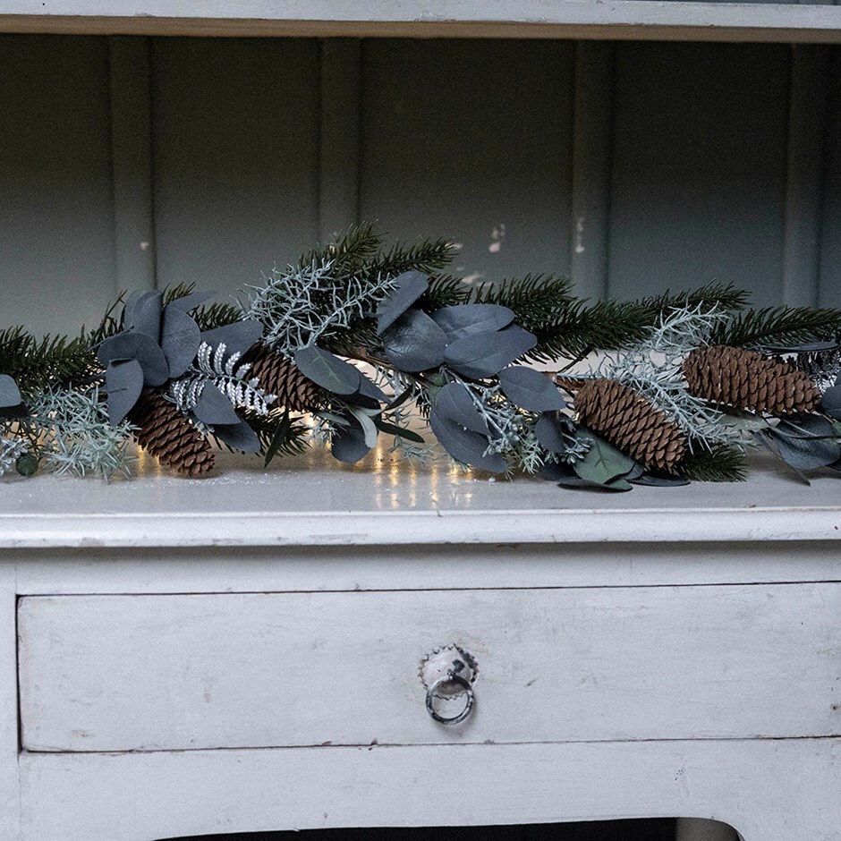 Eucalyptus & pinecone garland