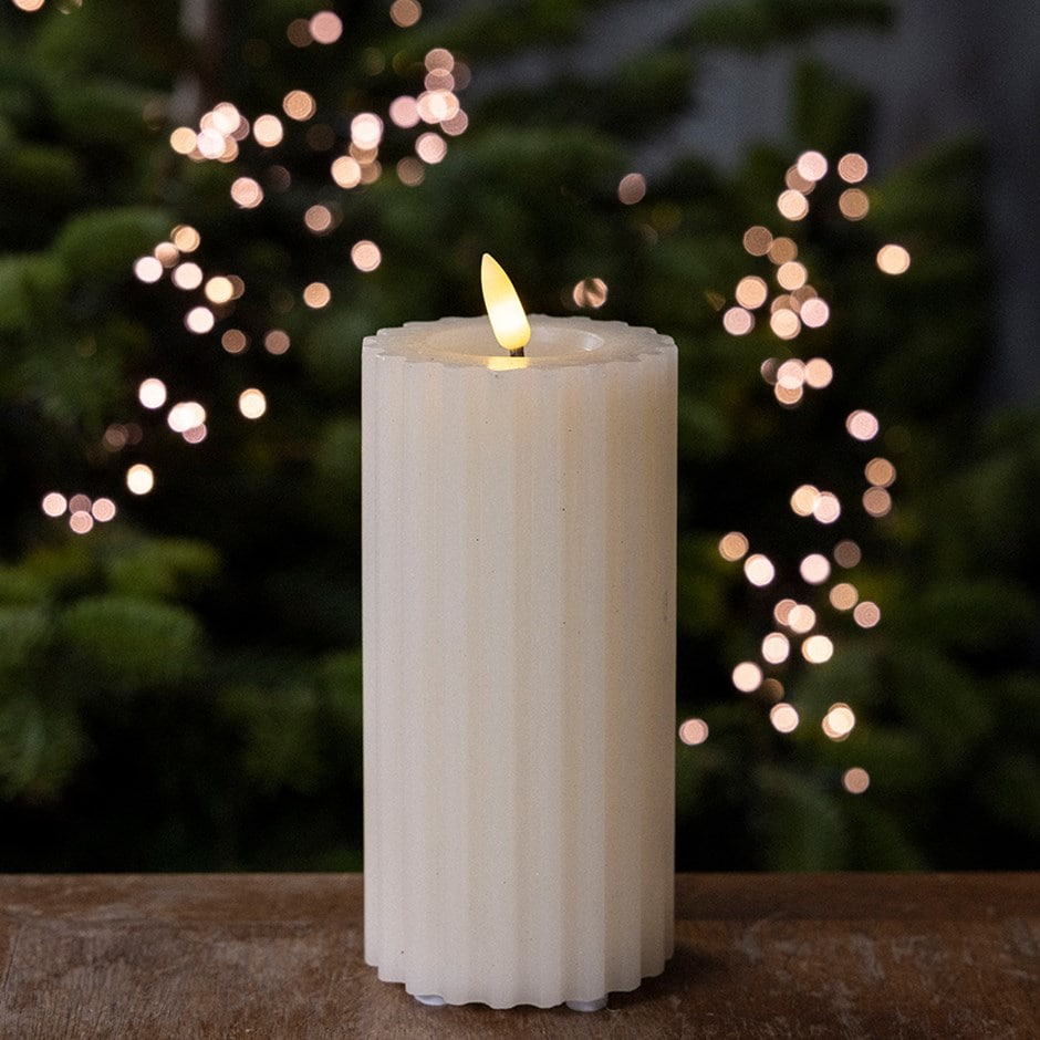 Ribbed cream LED wick candle