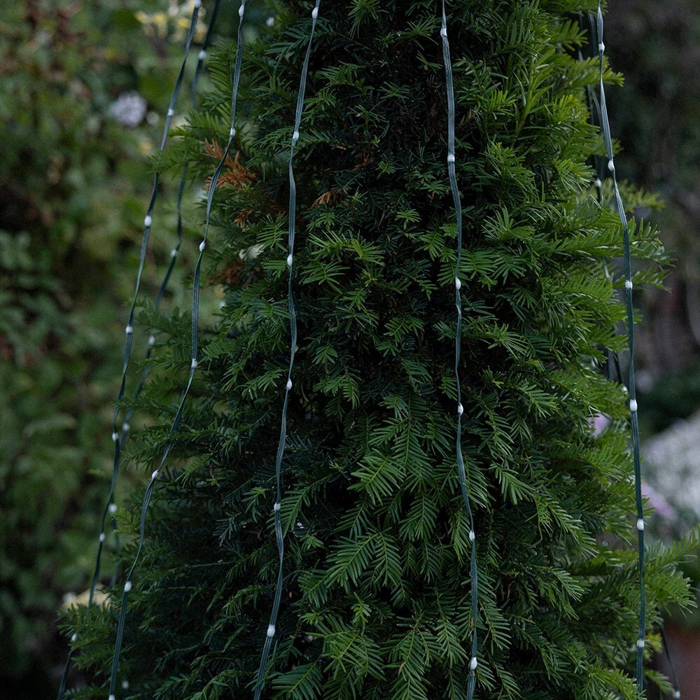 Indoor/outdoor colour-changing LED tree lights