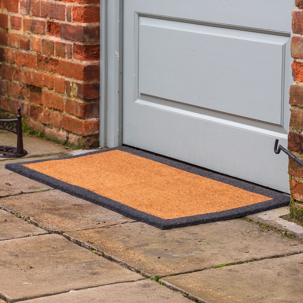 Printed coir black border doormat
