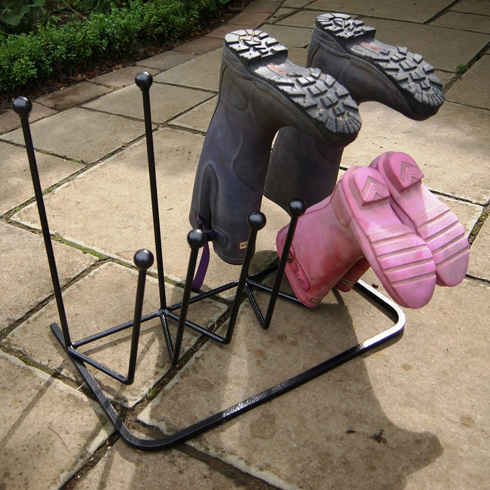 Family five pair boot rack