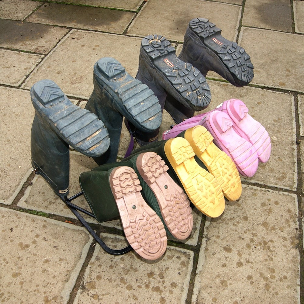 Family five pair boot rack