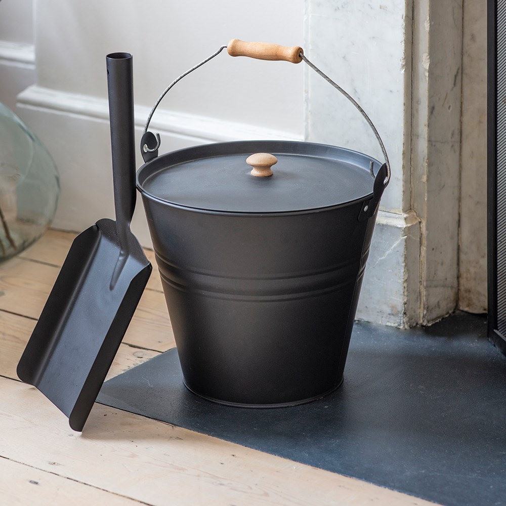 Fireside bucket in carbon - steel