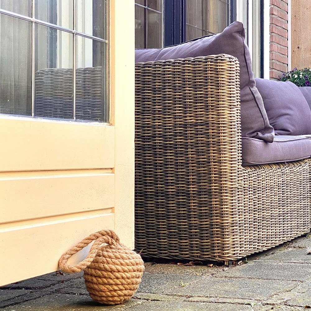 Rope knot doorstop