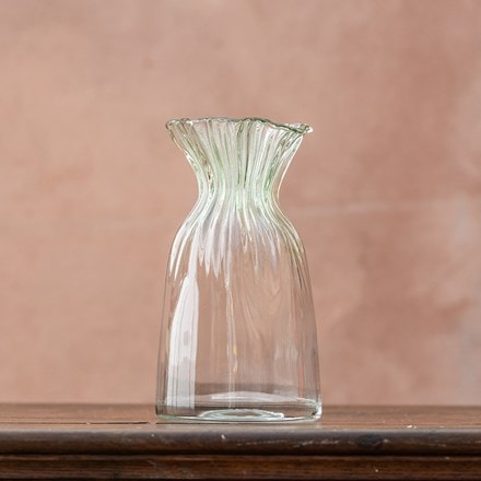 Green tie up design glass vase