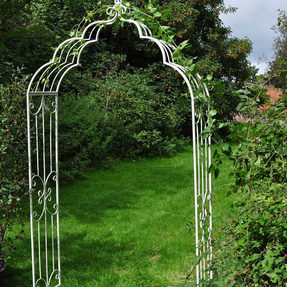 Elegant vintage arch - cream