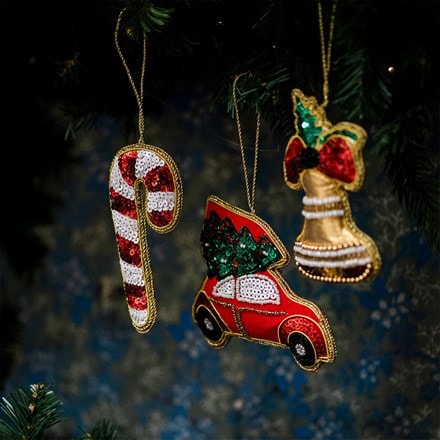 Beaded traditional decorations - set of 3