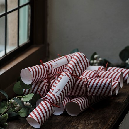 Candy striped family crackers - box of 12