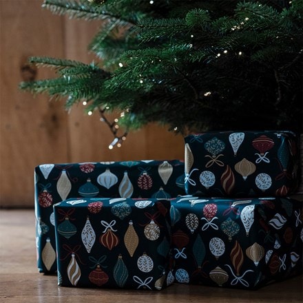 Bauble decorated wrapping paper