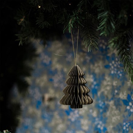 Green paper tree decorations - set of 3
