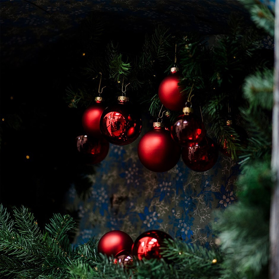 Red glass baubles - box of 21
