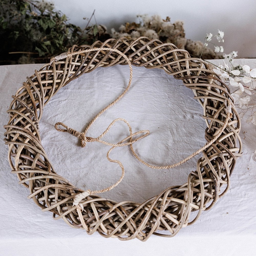 Hanging rattan wreath base