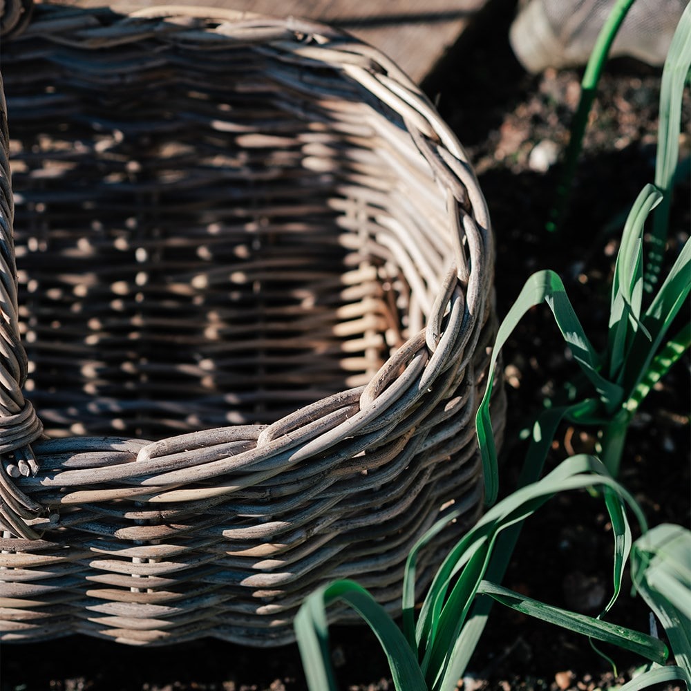 Foraging trug basket