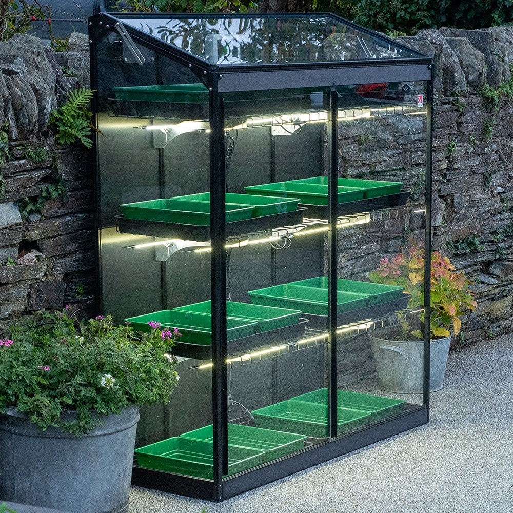 Harvst smart greenhouse