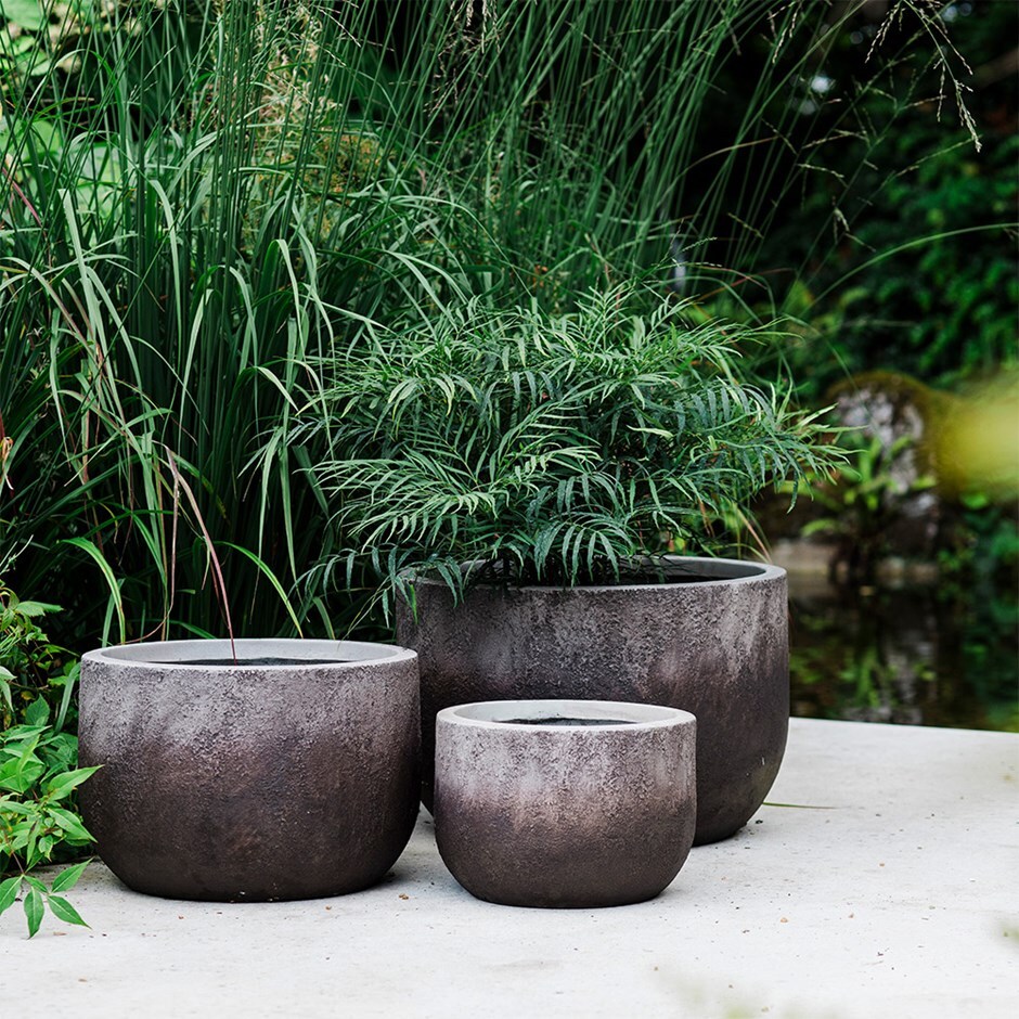 Textured bowl planter
