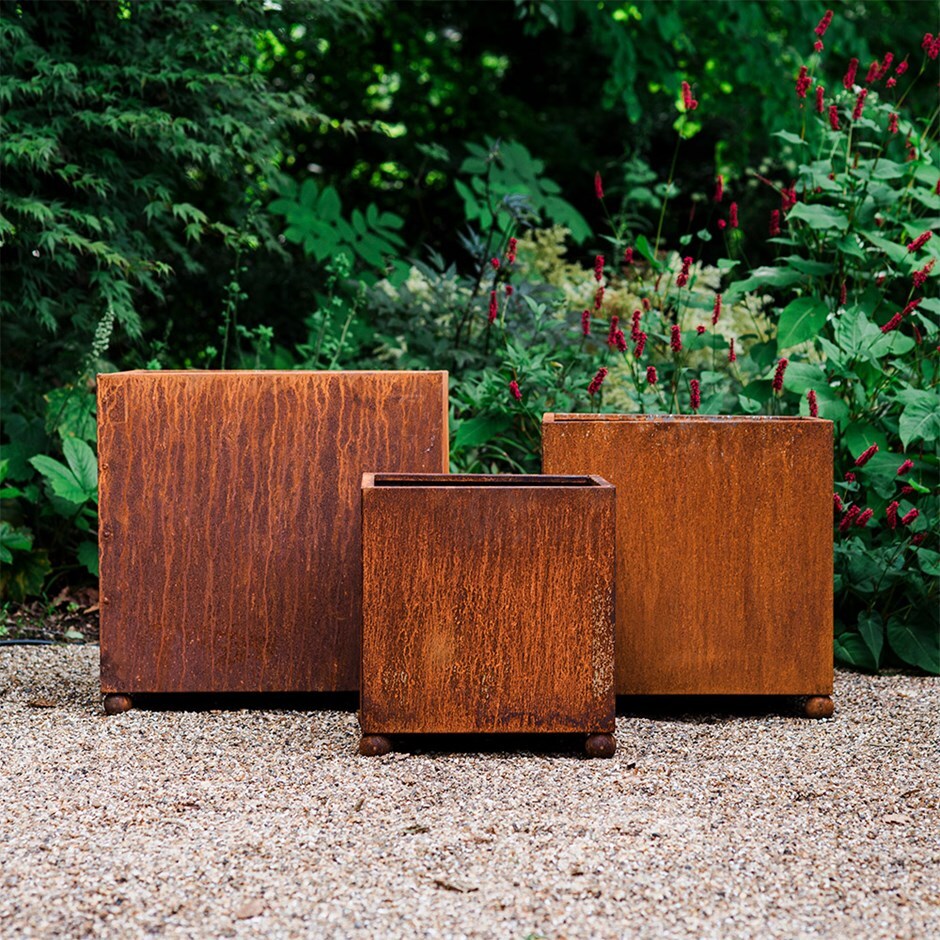 Corten steel square planter - rust