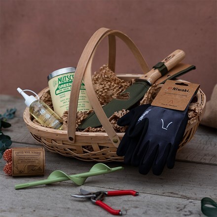 Luxury garden tool hamper