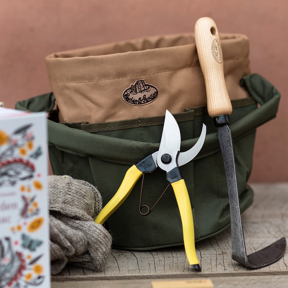 The pro gardener's hamper