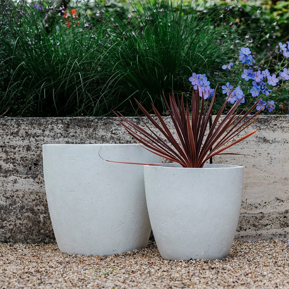 Tapered classic planter - white