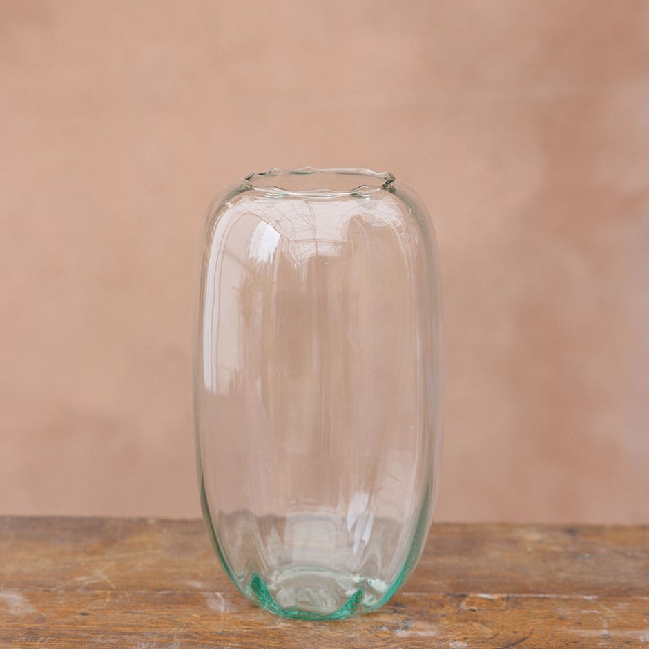 Clear glass vase