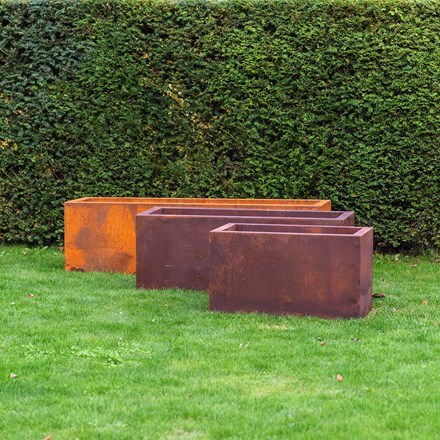 Corten steel raised bed - rust