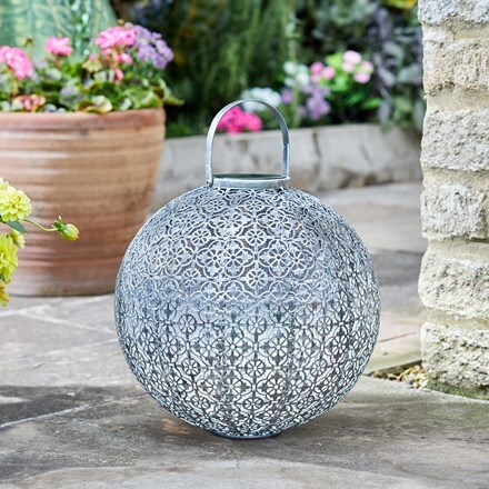 Solar damasque sphere lantern silver