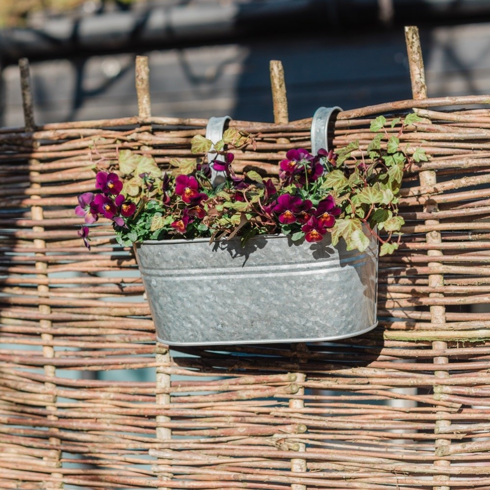 Hanging metal planter - galvanised