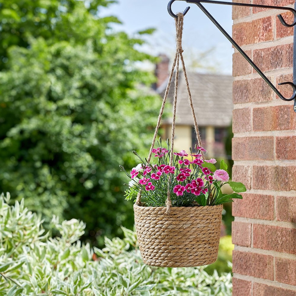 Woven hanging basket