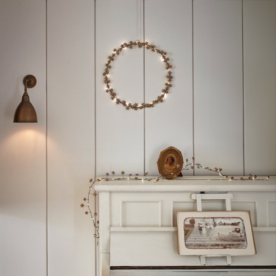 Starlight wreath gold