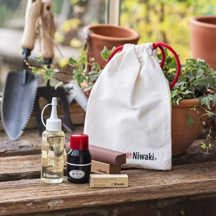 Niwaki tool cleaning care kit with gift bag