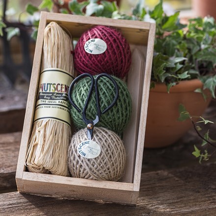Seed tray gift set with twine