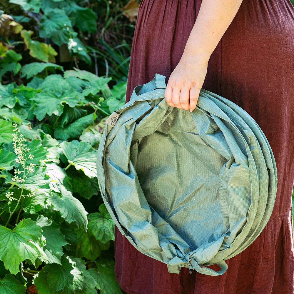 Pop up garden tidy bag