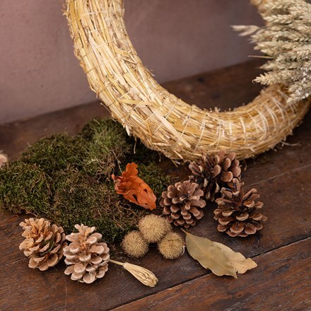 Dried floral wreath assortment - pinecone mix